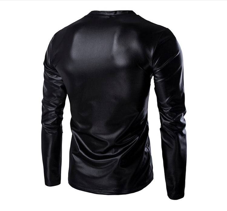 "Détail col V veste bomber dorée métallique homme - finitions premium"